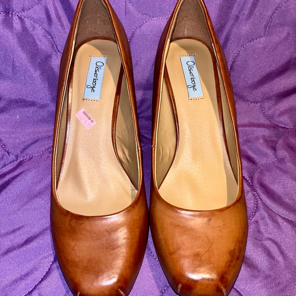 Olsenboye Women's Tan Heels
